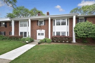 2932 Pease Dr Unit A210, Rocky River, OH 44116