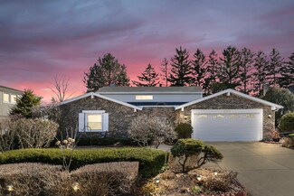 3913 Michael Ln, Glenview, IL 60026