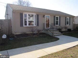220 Delaware Ave, Fieldsboro, NJ 08505