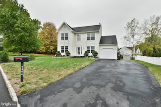 2860 Lee Dr, Jamison, PA 18929