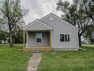208 W Main St, Curryville, MO 63339