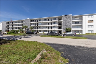 4906 Victoria Dr Unit 313, Cape Coral, FL 33904