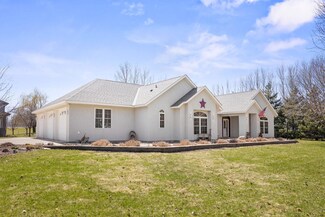 4671 Castle Cir, Lester Prairie, MN 55354
