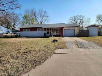 921 W Lockwood St, Wichita, KS 67217