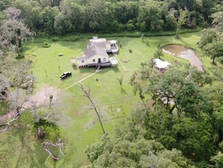 187 Forest Loop, Angleton, TX 77515