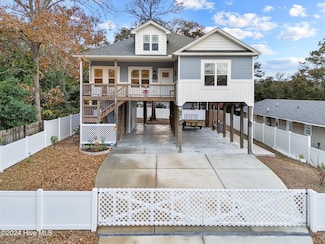 411 Keziah St, Oak Island, NC 28465