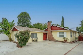 22637 Mariano St, Woodland Hills, CA 91367