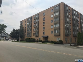 5 Linden St Unit 3C, Hackensack, NJ 07601