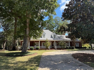 2536 W Doublegate Dr, Albany, GA 31721