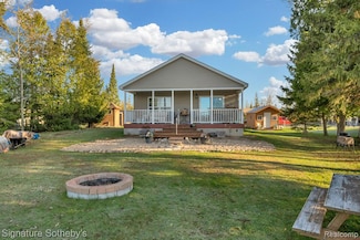 6130 Cedar Dr, Hubbard Lake, MI 49747
