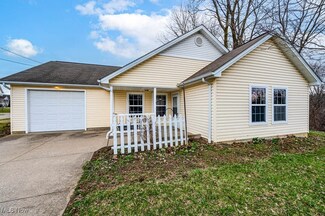 1305 Elmside St, Alliance, OH 44601