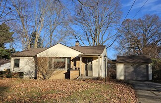 923 Weaver Ave, Kalamazoo, MI 49006