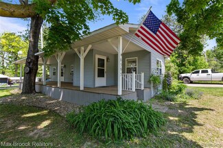 6593 Sherman Dr, Otter Lake, MI 48464