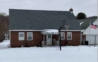 171 Hillview Manor Rd, Leechburg, PA 15656