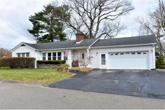 6 Maple Ave, Chelmsford, MA 01824