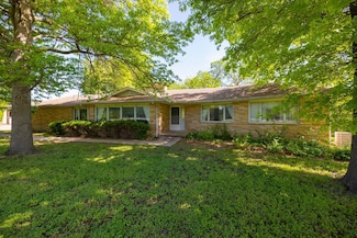 3700 Palos Verdes Cir, Valley Center, KS 67147