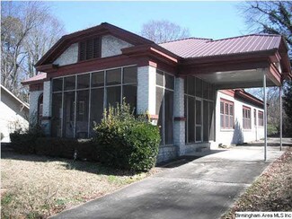 132 Trammell St, Roanoke, AL 36274