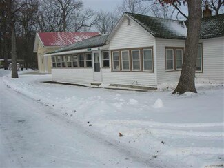 6895 N 320 E, Howe, IN 46746