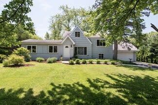 10725 Forestview Rd, Countryside, IL 60525