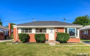 28813 Beste St, Saint Clair Shores, MI 48081