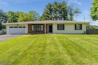 1 Whaley St, Milford, NJ 08848