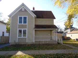 555 Binder St, Aurora, IL 60505