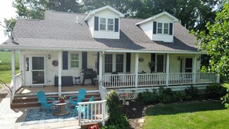 2947 E Mt Sumner Rd, Scales Mound, IL 61074