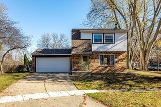 9247 Panama Ave, Ypsilanti, MI 48198