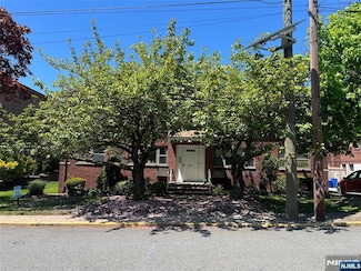 2401 6th St Unit C3, Fort Lee, NJ 07024