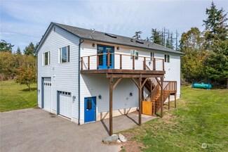 1357 Hersig Rd, Oak Harbor, WA 98277