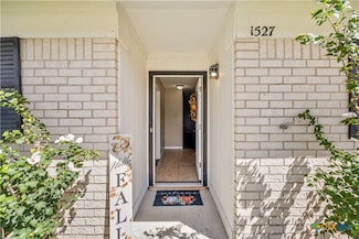 1527 Leader Dr, Killeen, TX 76549