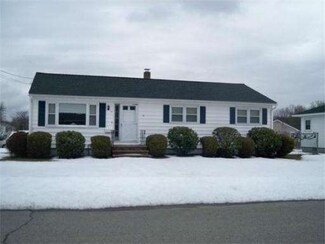 14 Glenwood Dr, Lawrence, MA 01843