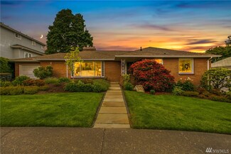3229 W Viewmont Way W, Seattle, WA 98199