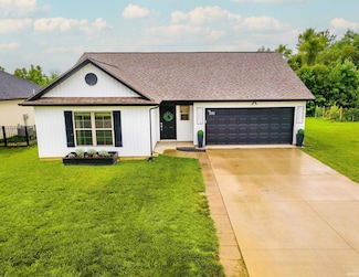 390 Mallard Cir, Chandler, IN 47610