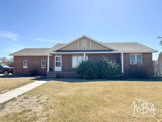 101 Jo Ella Dr, Holcomb, KS 67851