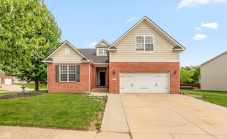 18680 Long Walk Ln, Noblesville, IN 46060