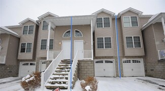 4127 Wood Hills Dr Unit C19, Erie, PA 16510