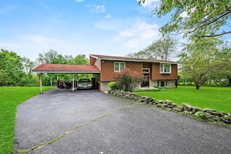 411 Prospect Rd, Chester, NY 10918