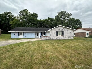 7100 Eyler Dr, Springboro, OH 45066