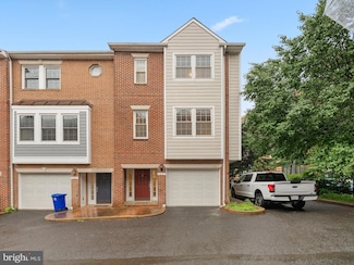 1891 16th St N, Arlington, VA 22209