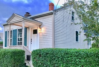 5 Franklin St, South Dartmouth, MA 02748