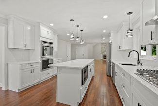 47 Barrows Rd, Worcester, MA 01609