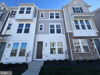 9411 Pacific Elm St, Fredericksburg, VA 22407