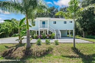 9470 Hibiscus Ave, Micco, FL 32976