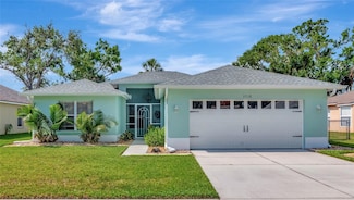 3718 61st Dr E, Bradenton, FL 34203