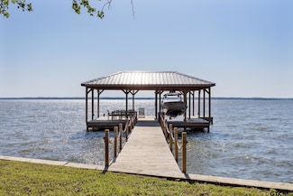 17138 Lakeview Dr, Flint, TX 75762