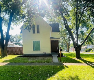 26 S Kansas Ave, Chanute, KS 66720