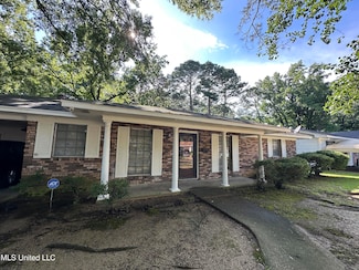 5347 Cedar Park Dr, Jackson, MS 39206