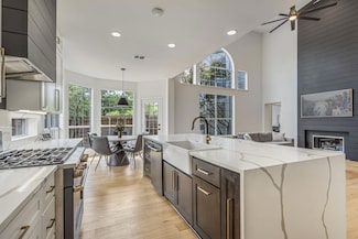 8902 White Pine Ln, Dallas, TX 75238