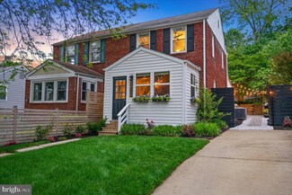 5833 Edgehill Dr, Alexandria, VA 22303